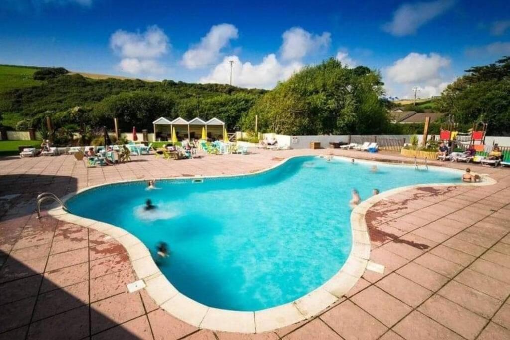 8 Sleep Chalet At Newquay Away Resorts Nb160 מראה חיצוני תמונה