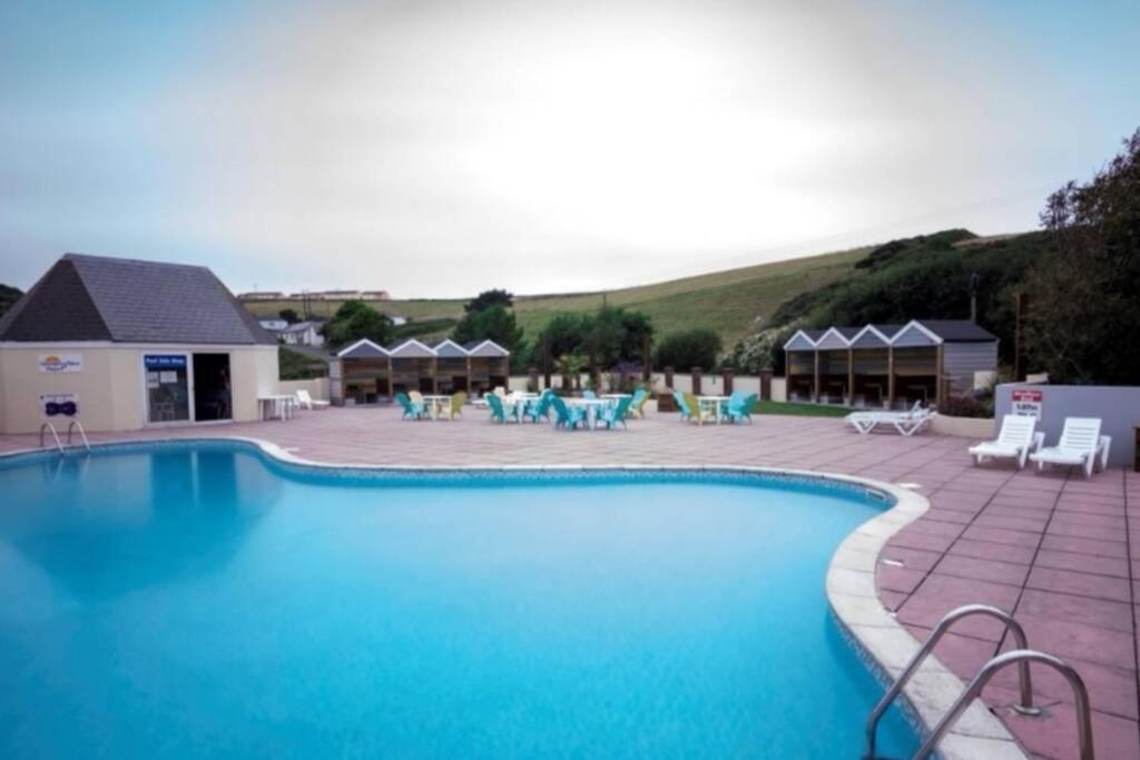 8 Sleep Chalet At Newquay Away Resorts Nb160 מראה חיצוני תמונה