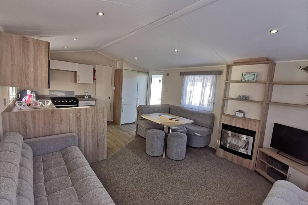 8 Sleep Chalet At Newquay Away Resorts Nb160 מראה חיצוני תמונה